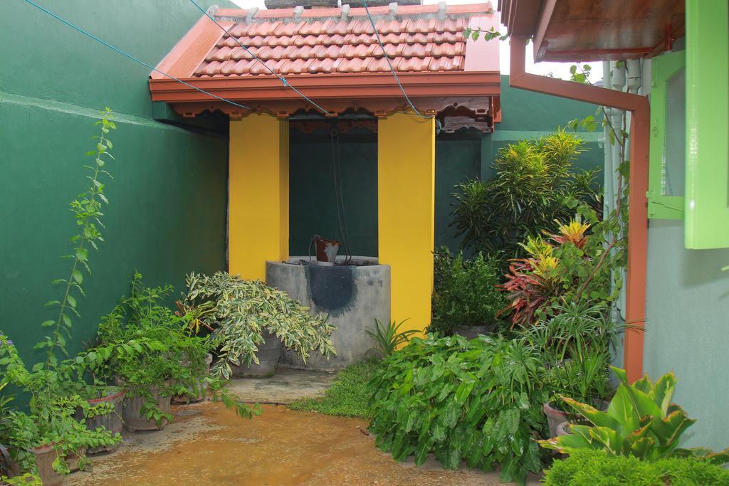 Familyhouse Apartment Negombo Room photo