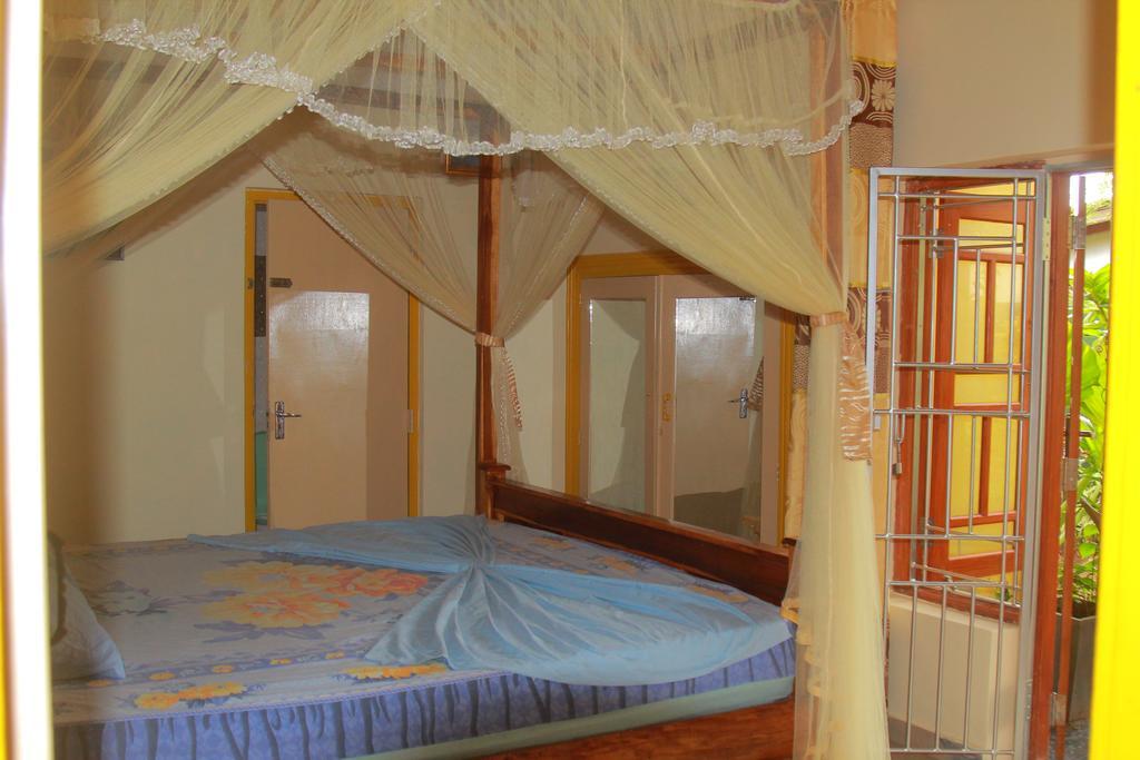 Familyhouse Apartment Negombo Exterior photo